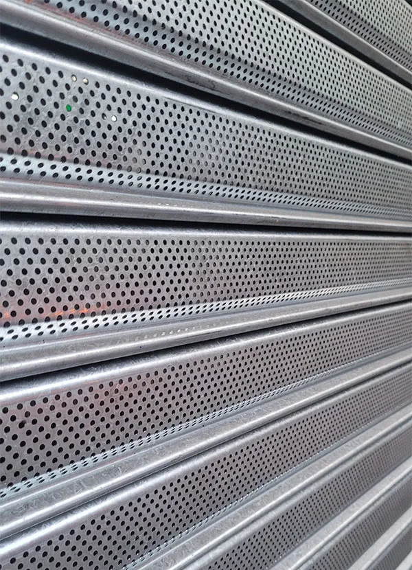 Cortina Microperforada